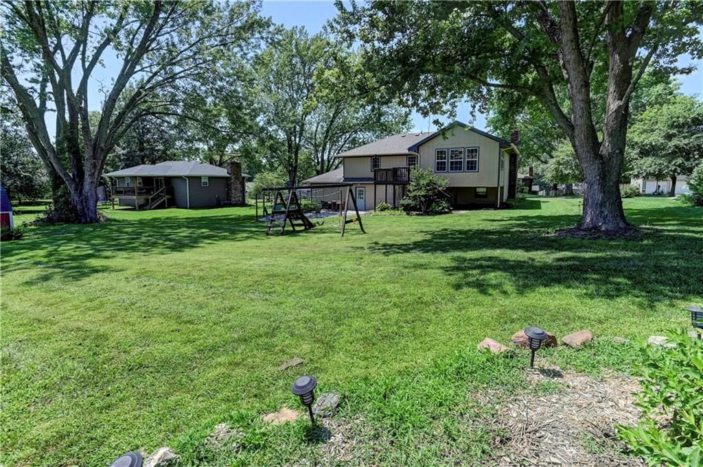 605 Benjamin Avenue — photo 44
