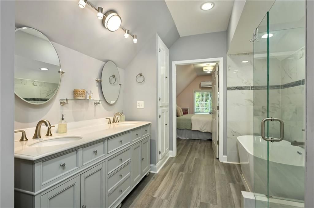4127 Genessee Street — photo 12