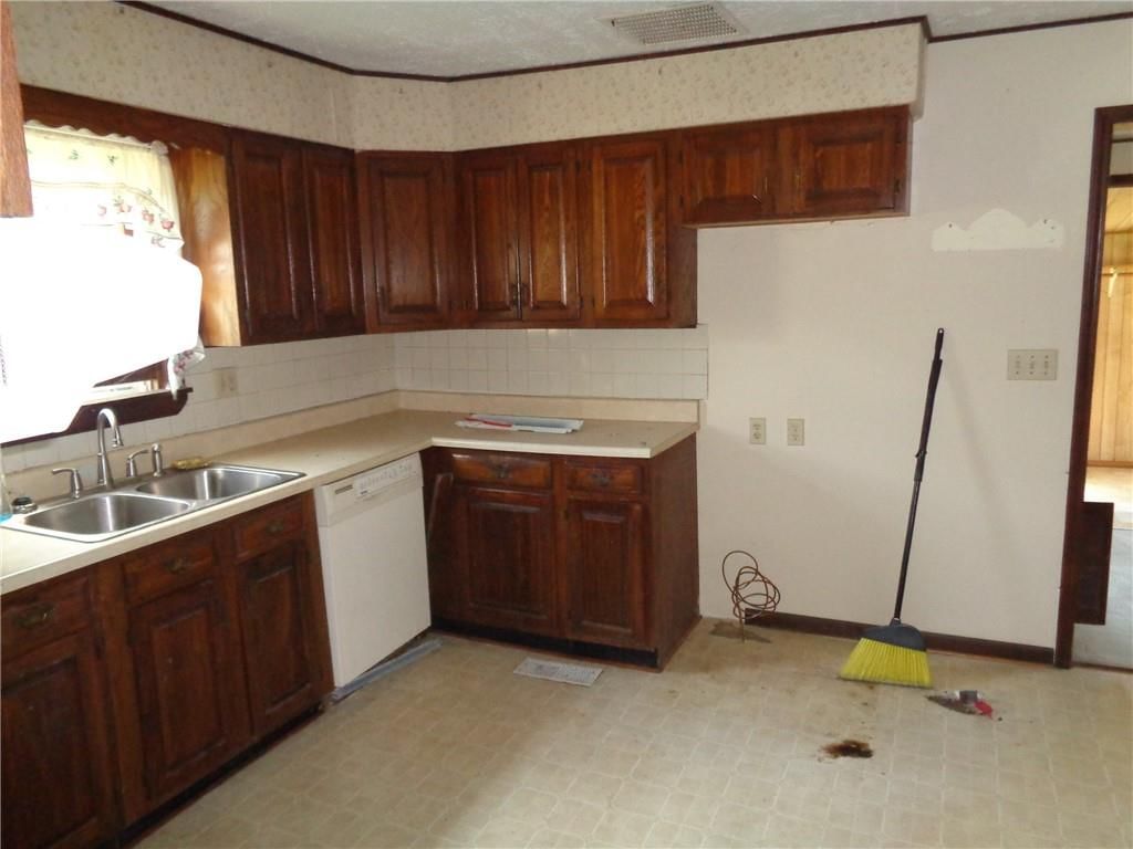 511 N Murrays Avenue — photo 17