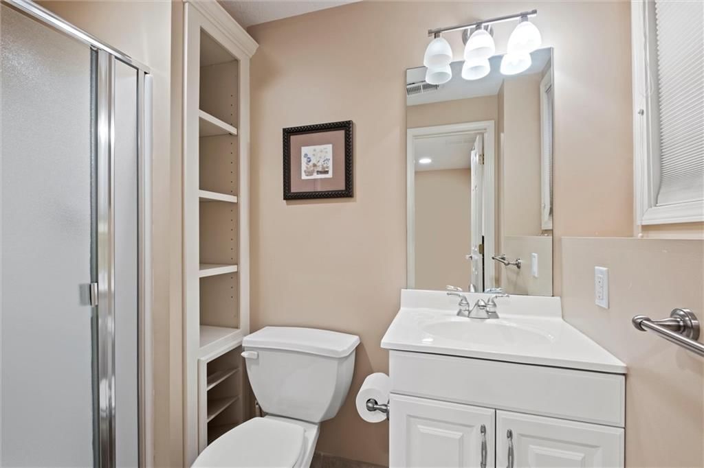 15522 Beverly Court — photo 35