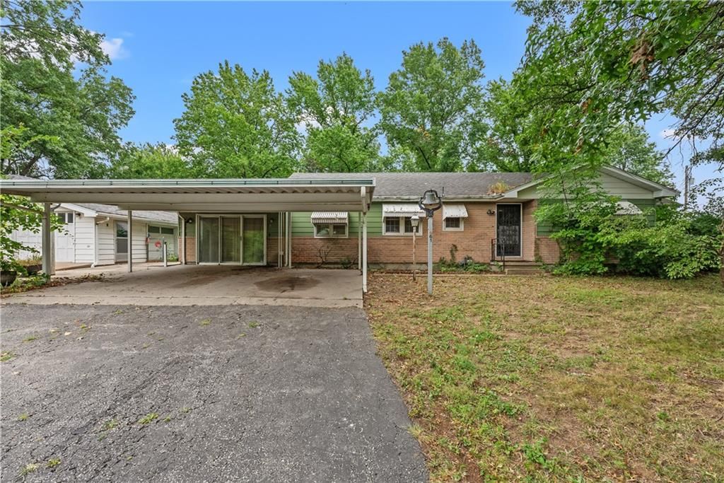 2061 Eastridge Drive — photo 3