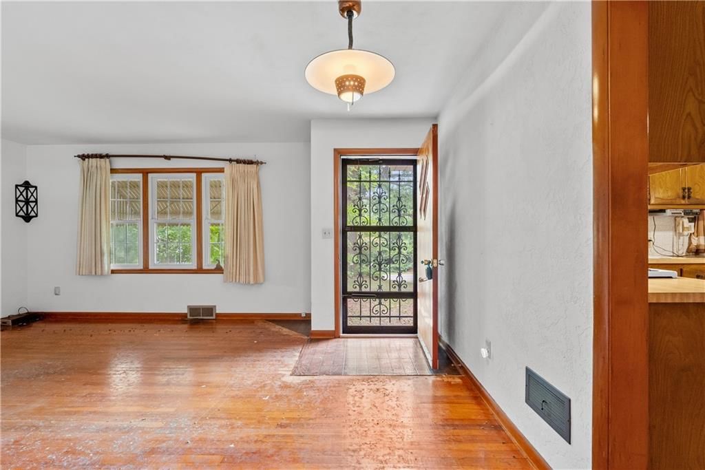 2061 Eastridge Drive — photo 5