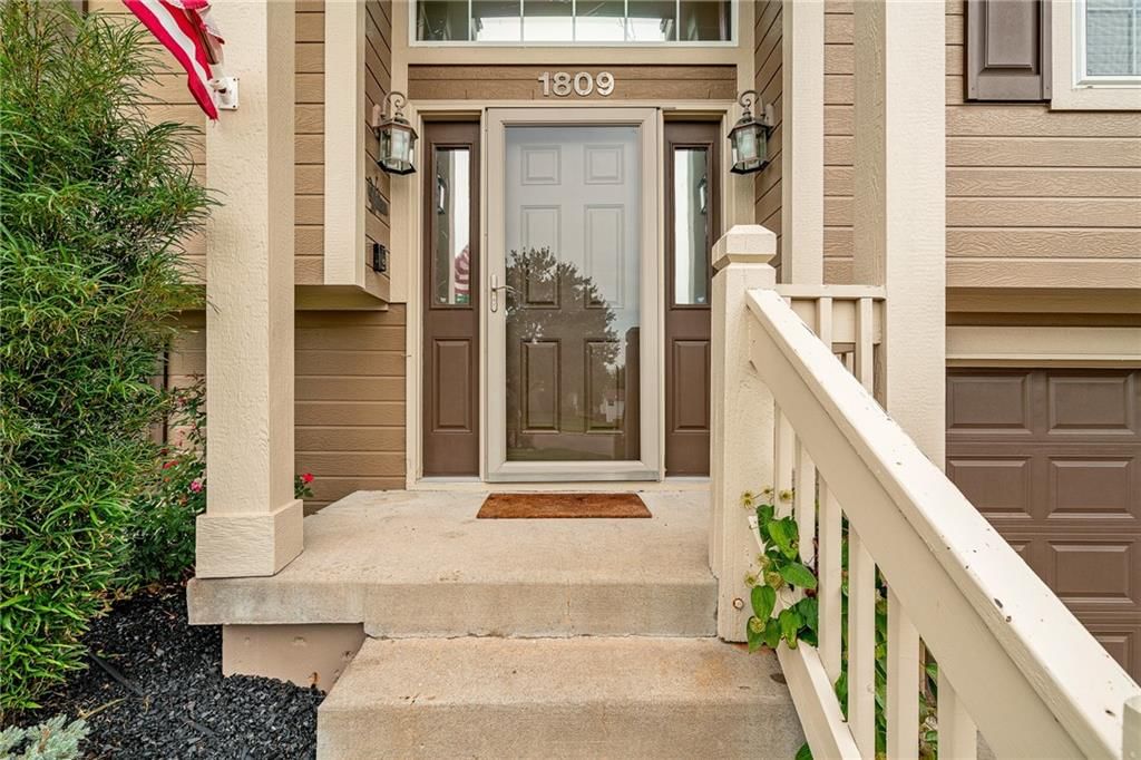 1809 Hedgewood Drive — photo 3