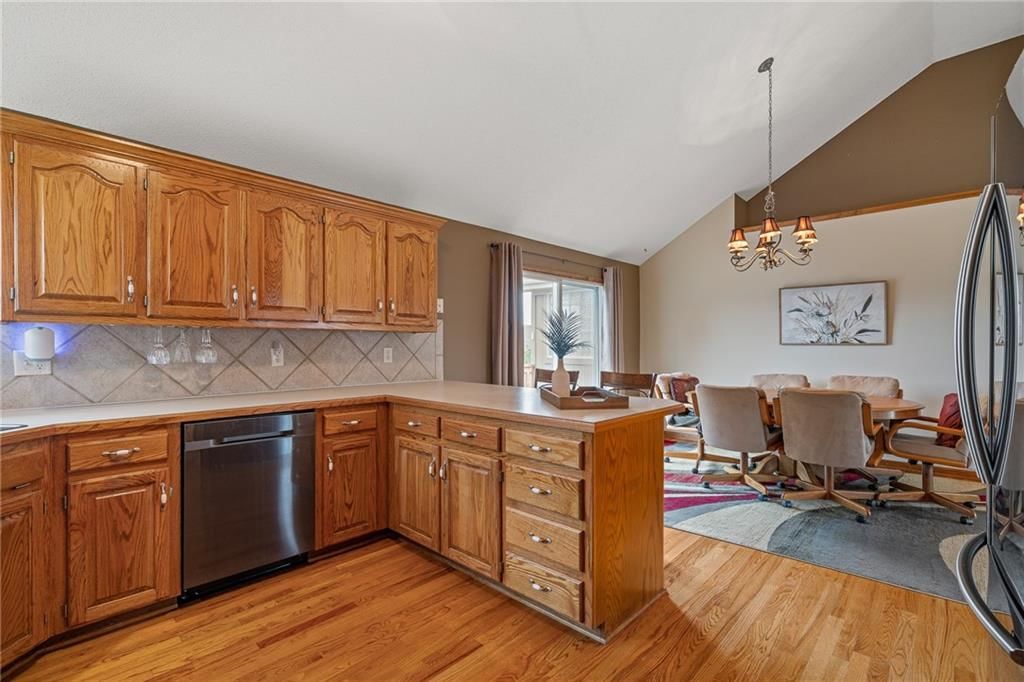 1809 Hedgewood Drive — photo 6