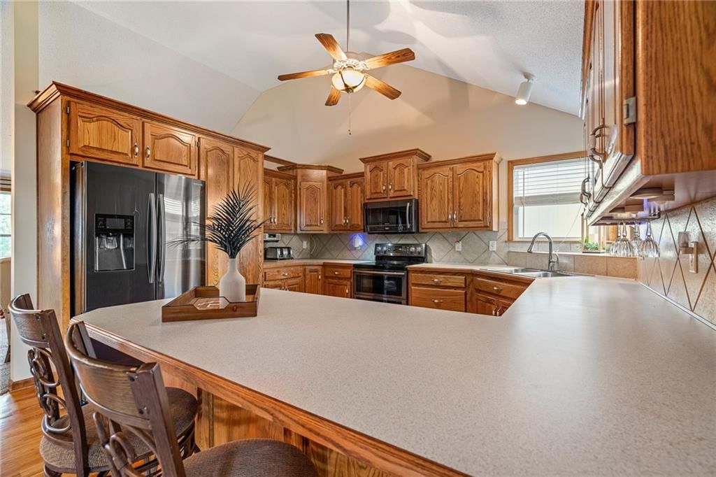 1809 Hedgewood Drive — photo 7