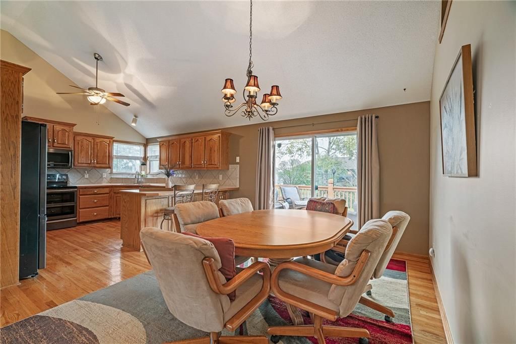 1809 Hedgewood Drive — photo 8