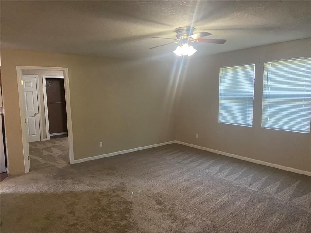5811 NE Albany Avenue — photo 8