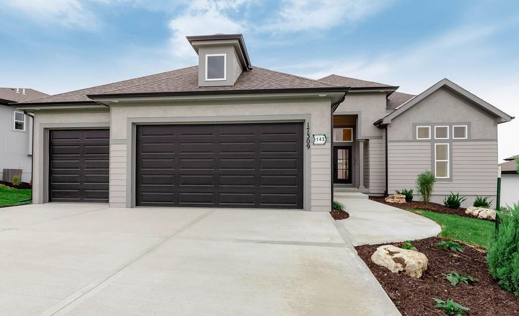 4426 Tee Box Drive, Basehor