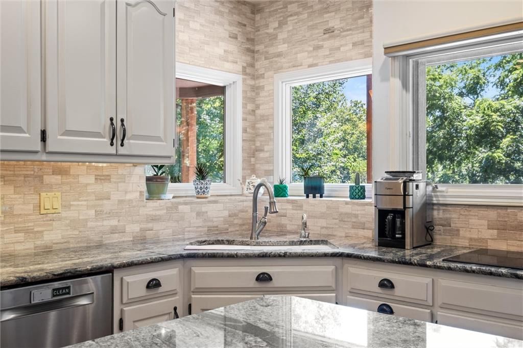 10301 NW River Hills Court — photo 13