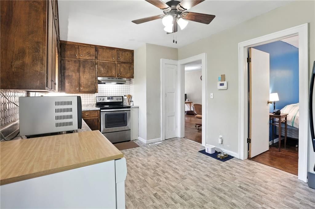 2530 S Sterling Avenue — photo 14