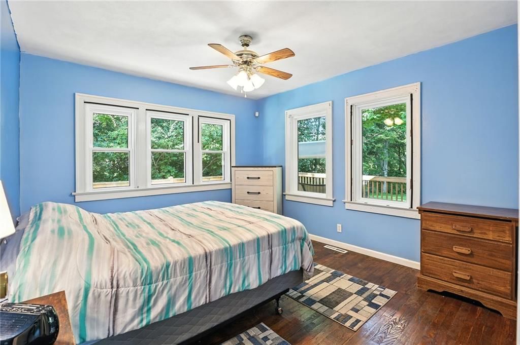 2530 S Sterling Avenue — photo 16