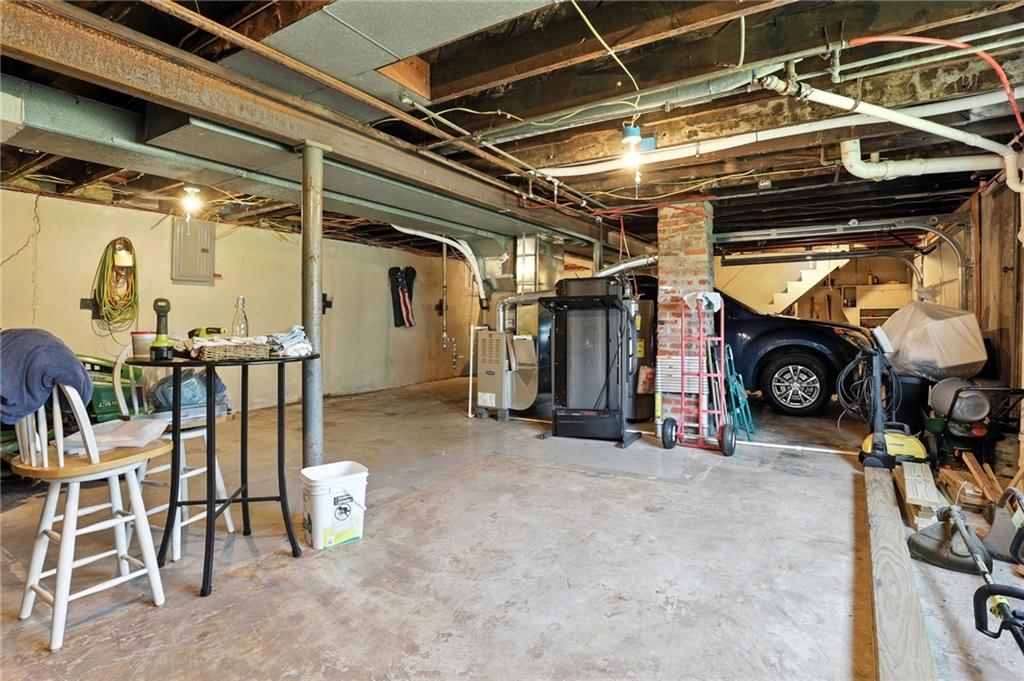 2530 S Sterling Avenue — photo 19