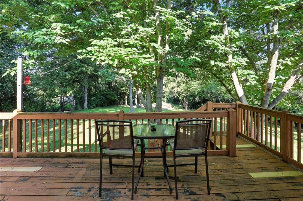2530 S Sterling Avenue — photo 21