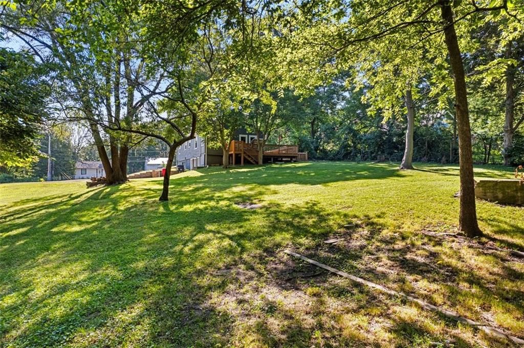 2530 S Sterling Avenue — photo 28