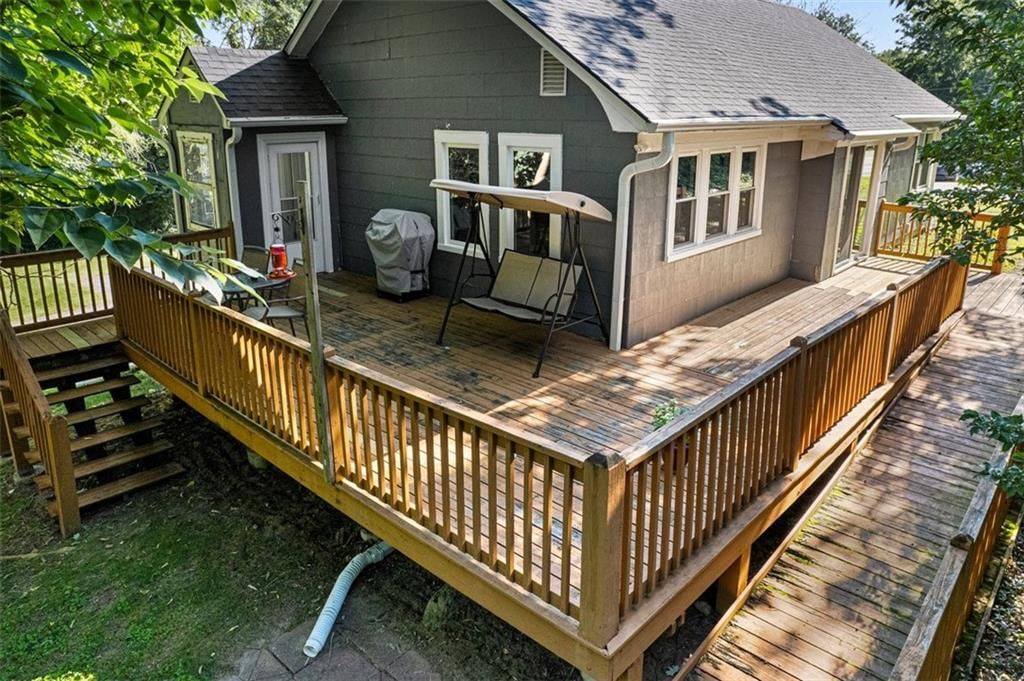 2530 S Sterling Avenue — photo 35