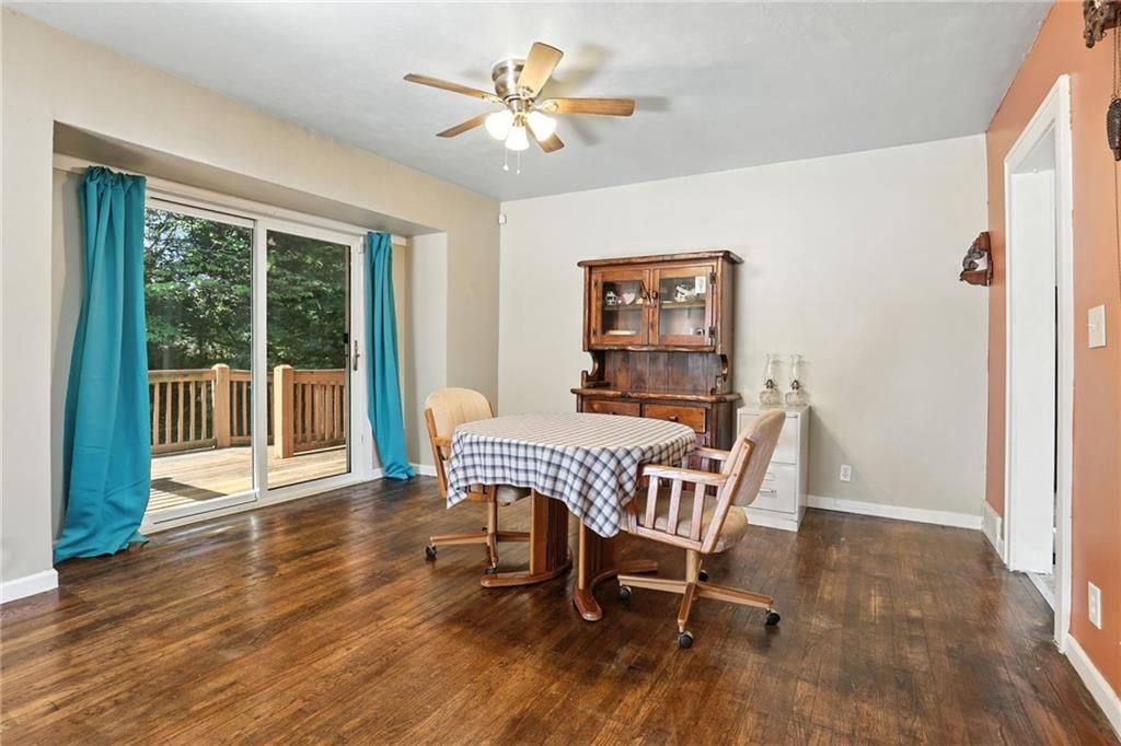 2530 S Sterling Avenue — photo 6