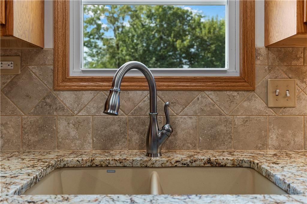 206 W Walker Avenue — photo 11