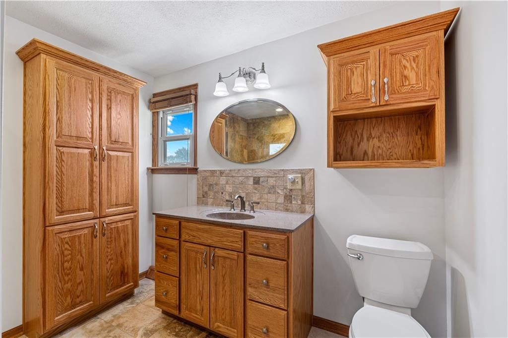 206 W Walker Avenue — photo 26