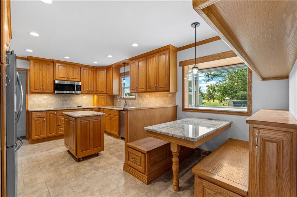 206 W Walker Avenue — photo 4