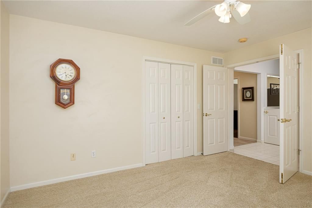 3915 Wellington Drive — photo 15