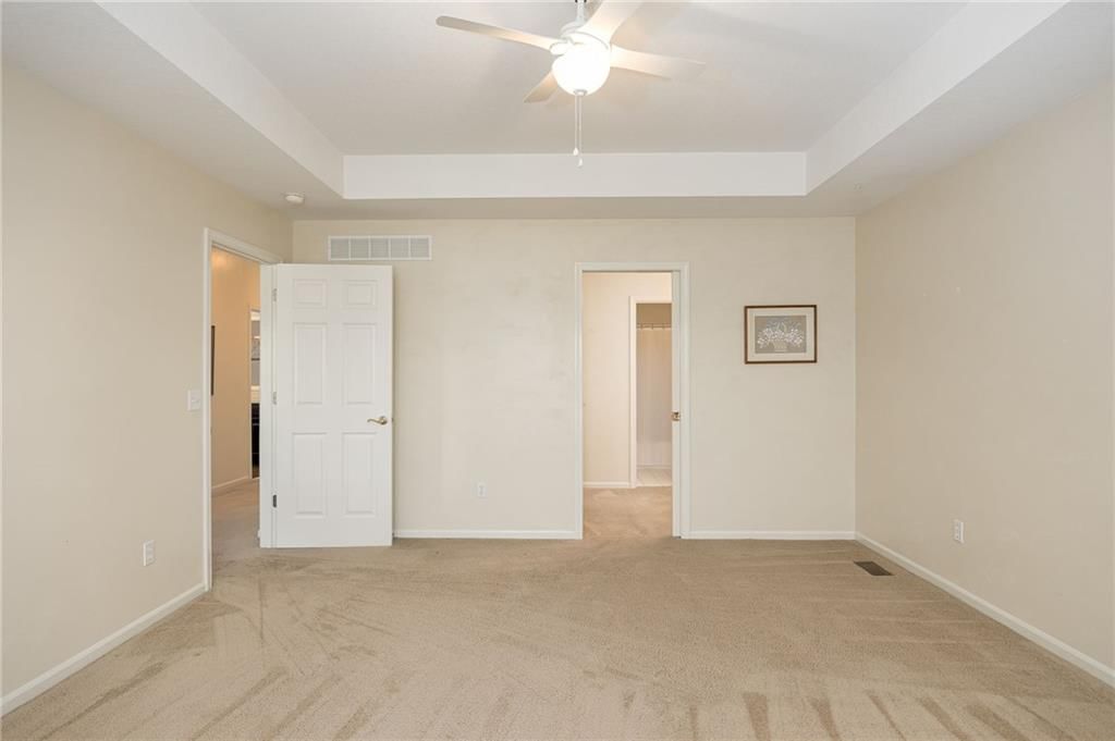 3915 Wellington Drive — photo 17