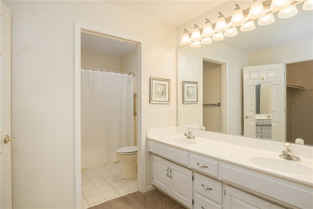 3915 Wellington Drive — photo 18