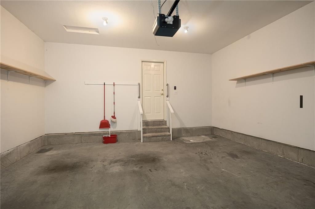 3915 Wellington Drive — photo 24
