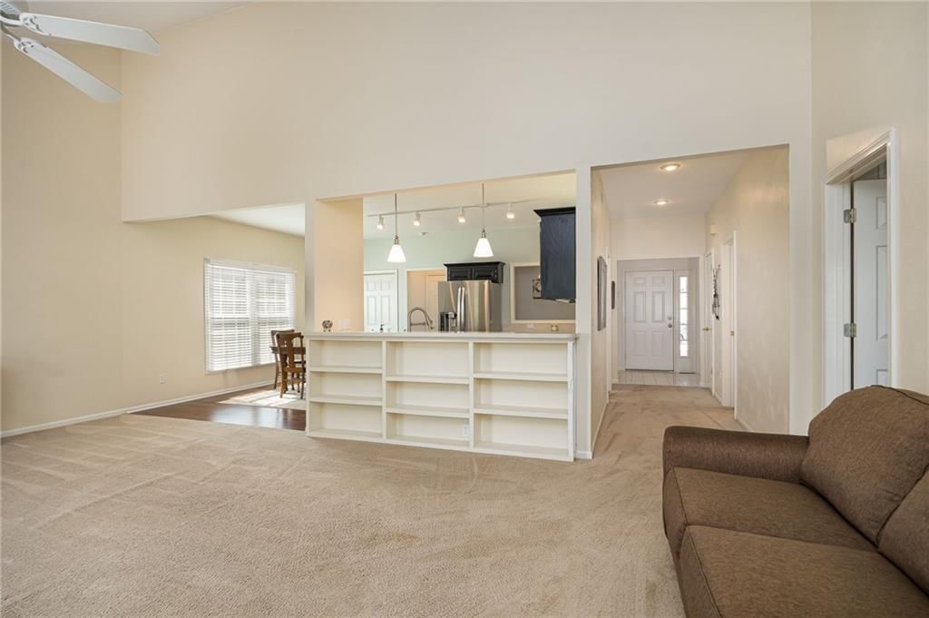 3915 Wellington Drive — photo 6