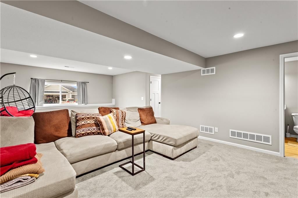 801 SW Apple Grove Court — photo 21