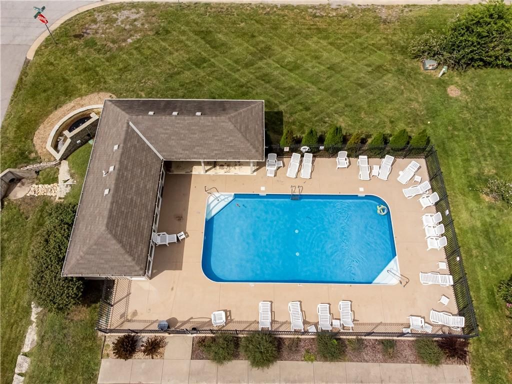 801 SW Apple Grove Court — photo 25
