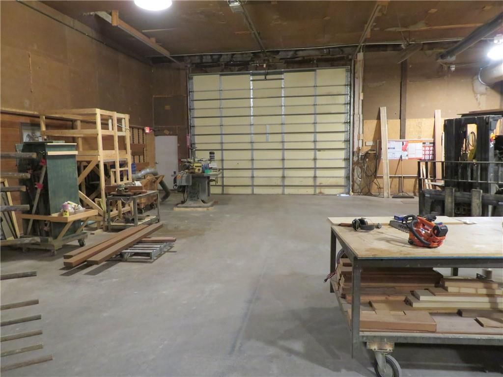 401 W Bridge Street — photo 16