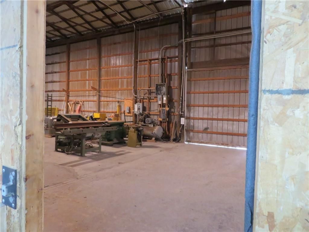 401 W Bridge Street — photo 18