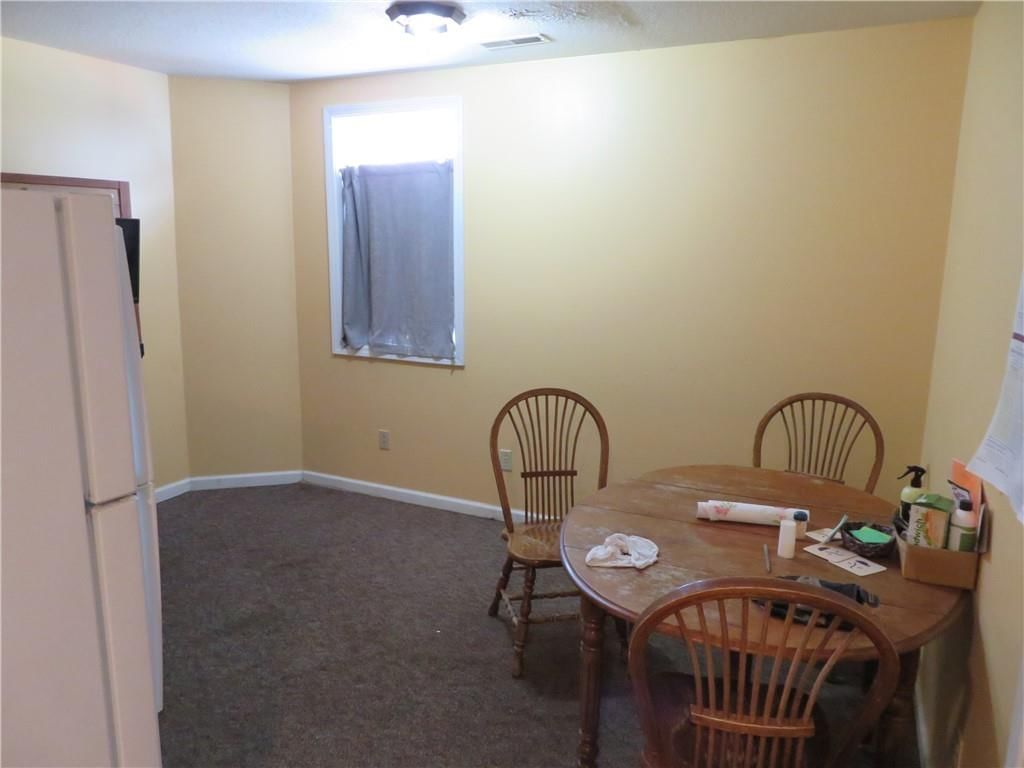 401 W Bridge Street — photo 35