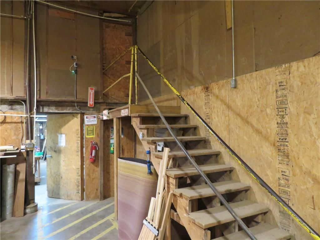 401 W Bridge Street — photo 10
