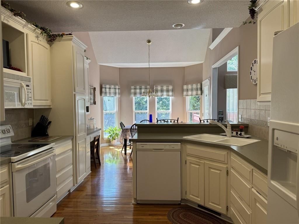 600 Somerset Drive — photo 19