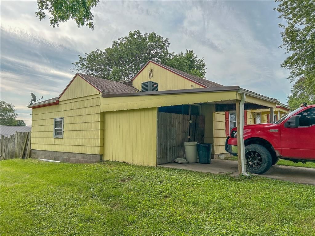 114 Kavanaugh Street — photo 16