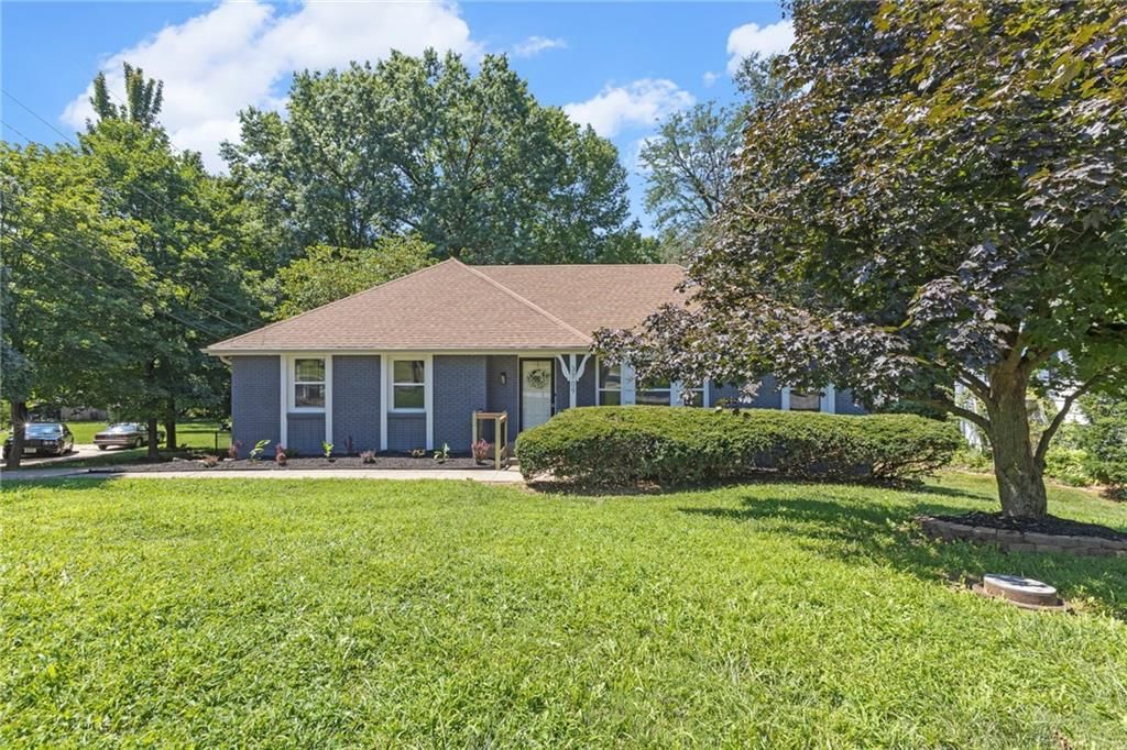 3709 Southern Hills Drive, Kansas City, MO