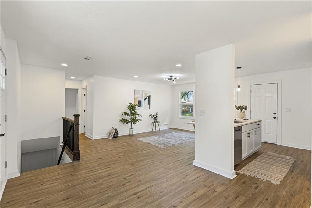 8927 Stark Avenue — photo 16