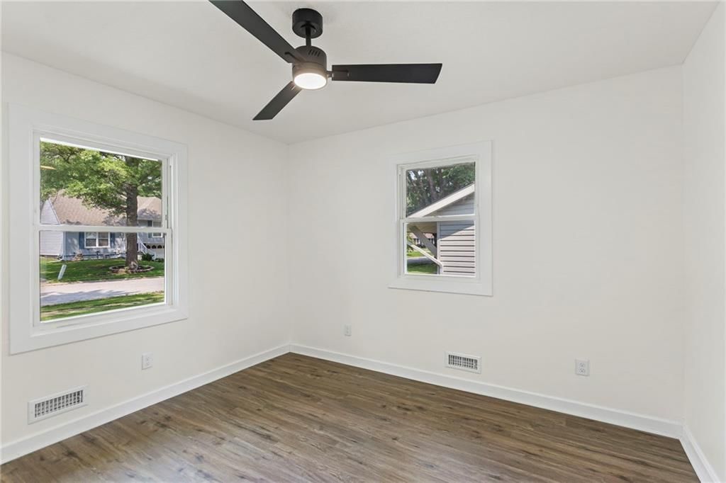8927 Stark Avenue — photo 24
