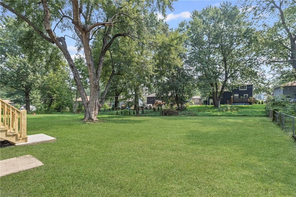 8927 Stark Avenue — photo 33