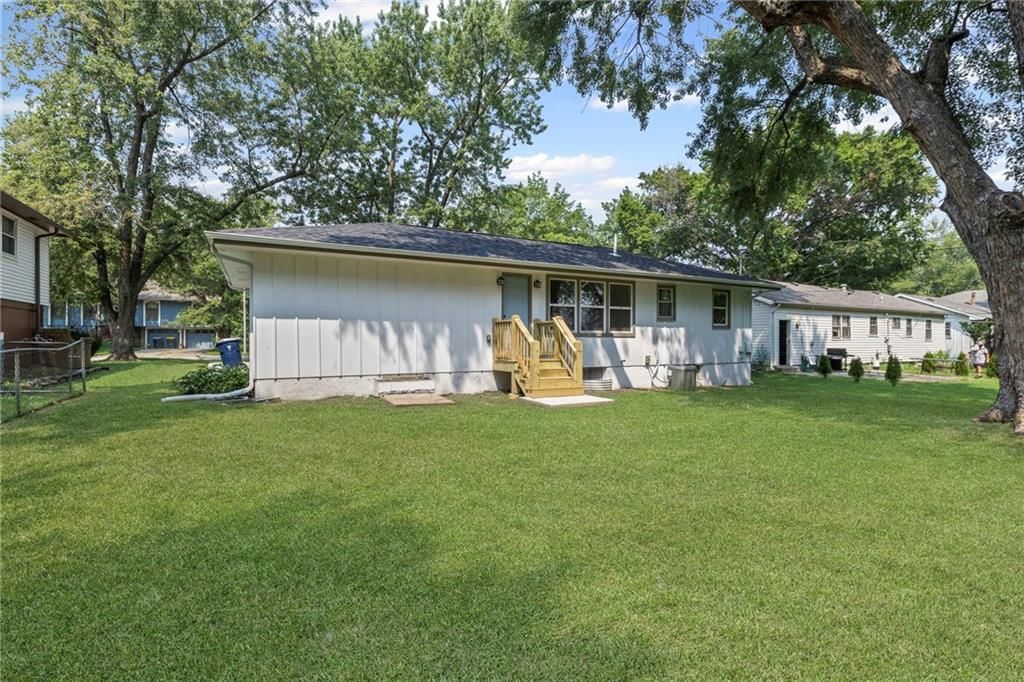 8927 Stark Avenue — photo 34