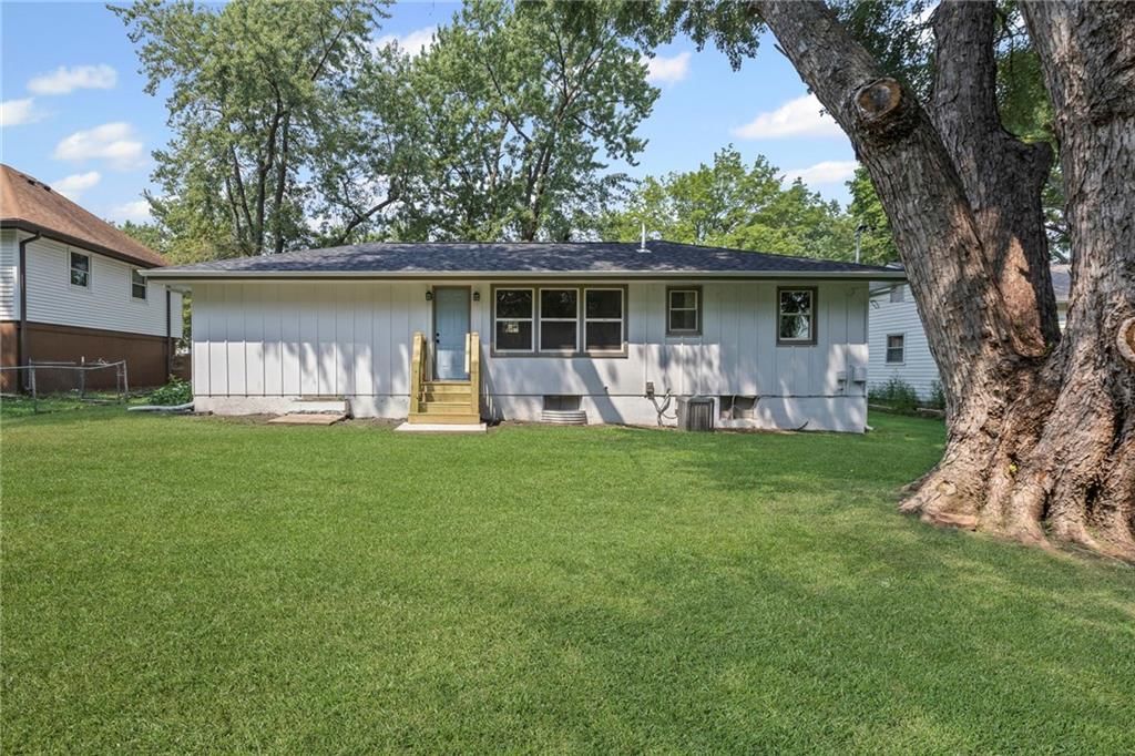 8927 Stark Avenue — photo 35