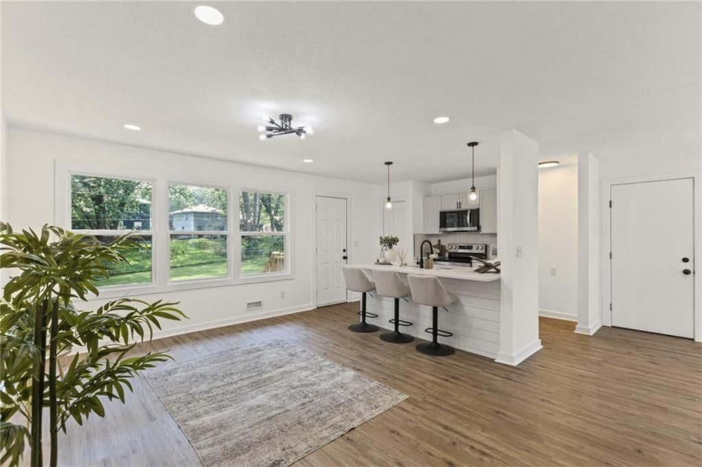 8927 Stark Avenue — photo 5