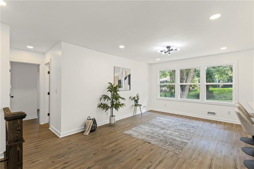 8927 Stark Avenue — photo 6