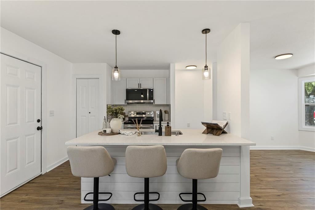 8927 Stark Avenue — photo 10