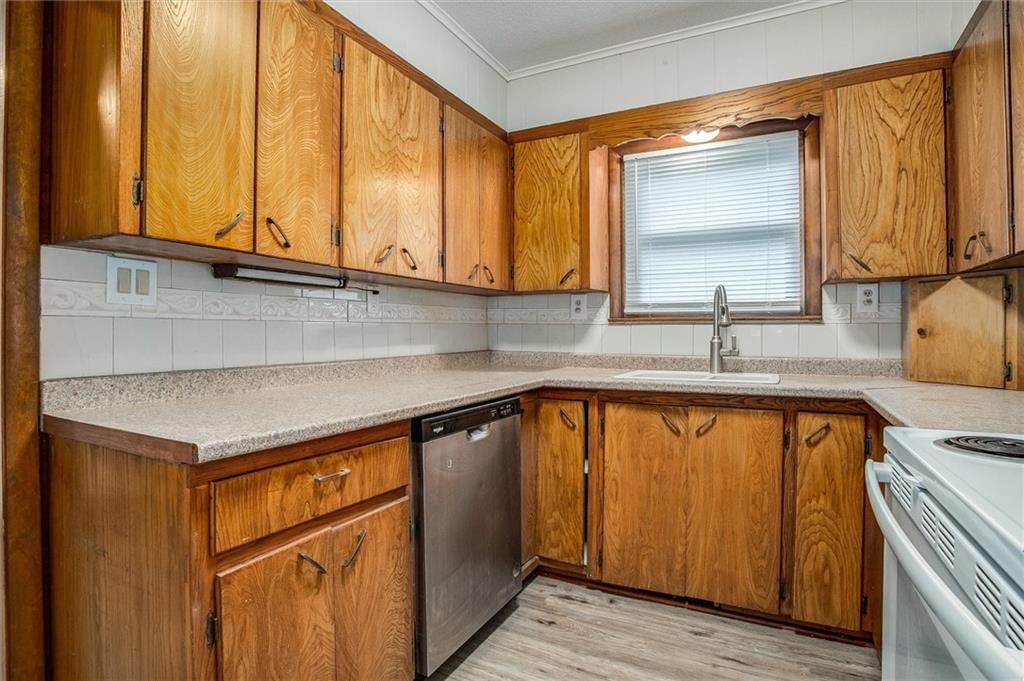 1423 S Dodgion Street — photo 14