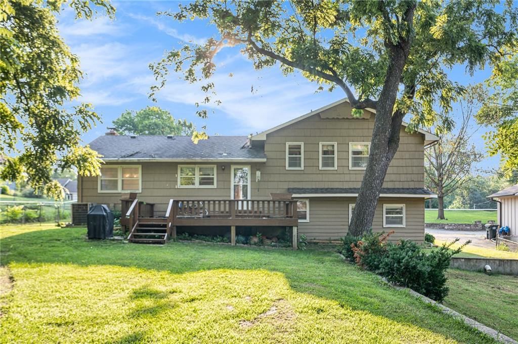2604 S 74th Street — photo 27