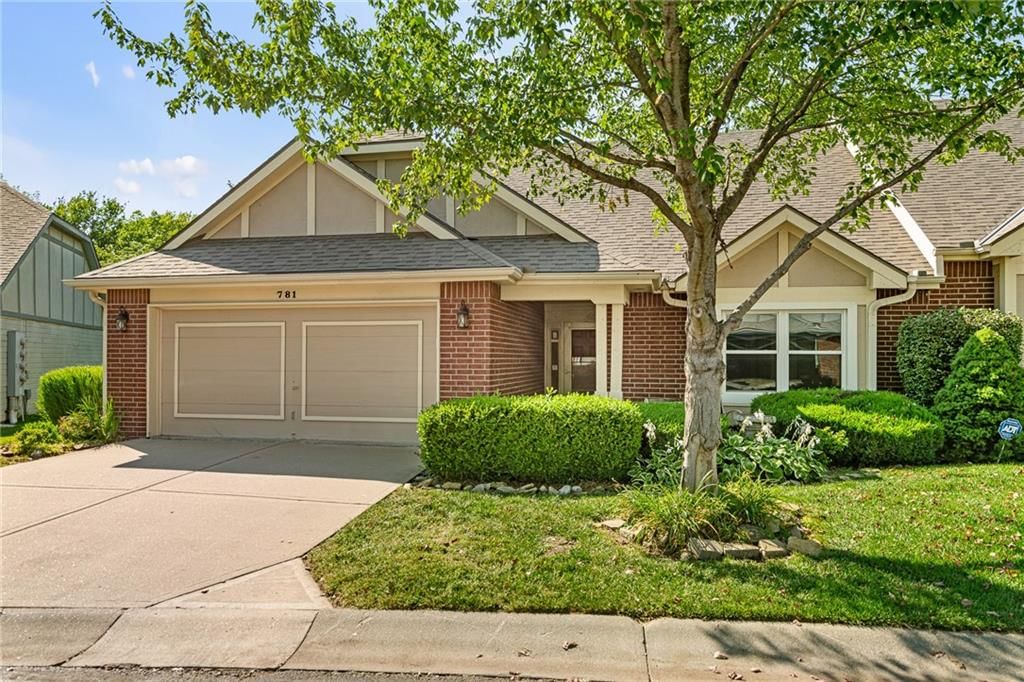 781 N Somerset Terrace — photo 4
