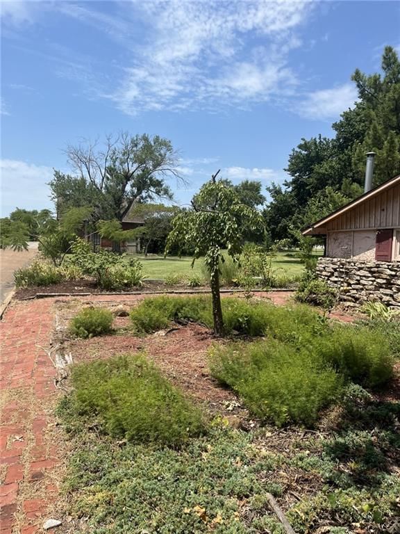 815 S Plummer Avenue — photo 11