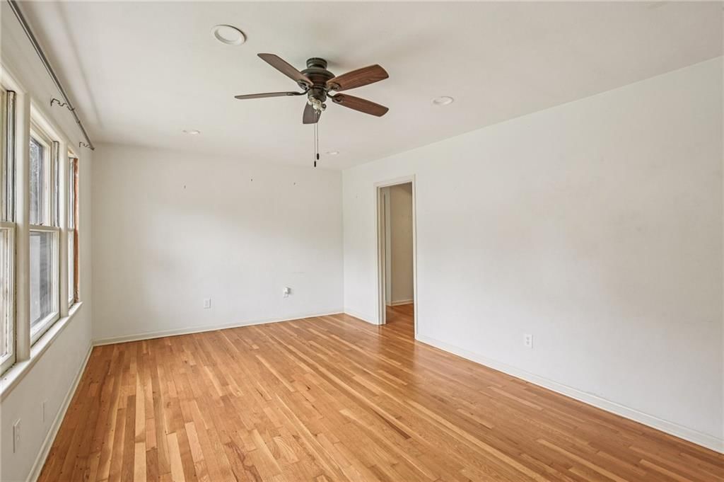 206 N Windsor Street — photo 3